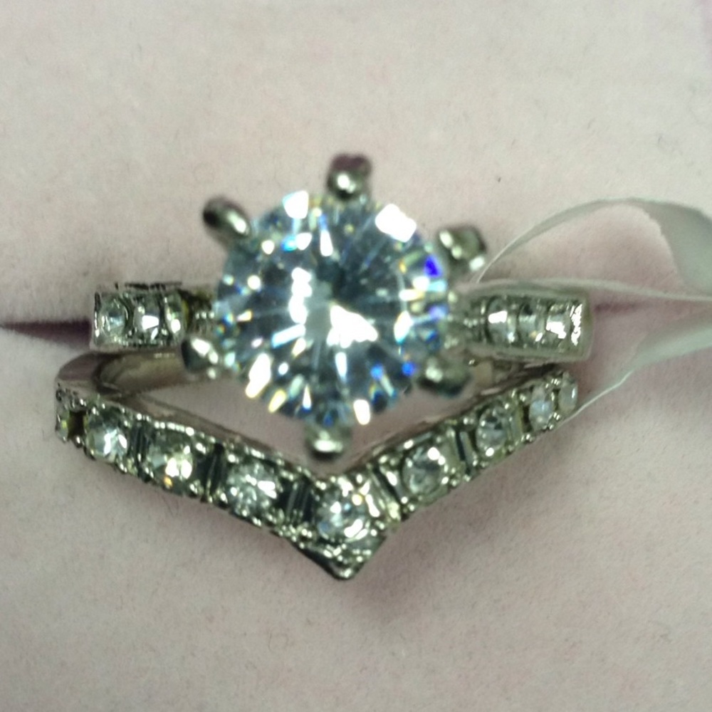 Silver plated Zirconia wedding set Size 9